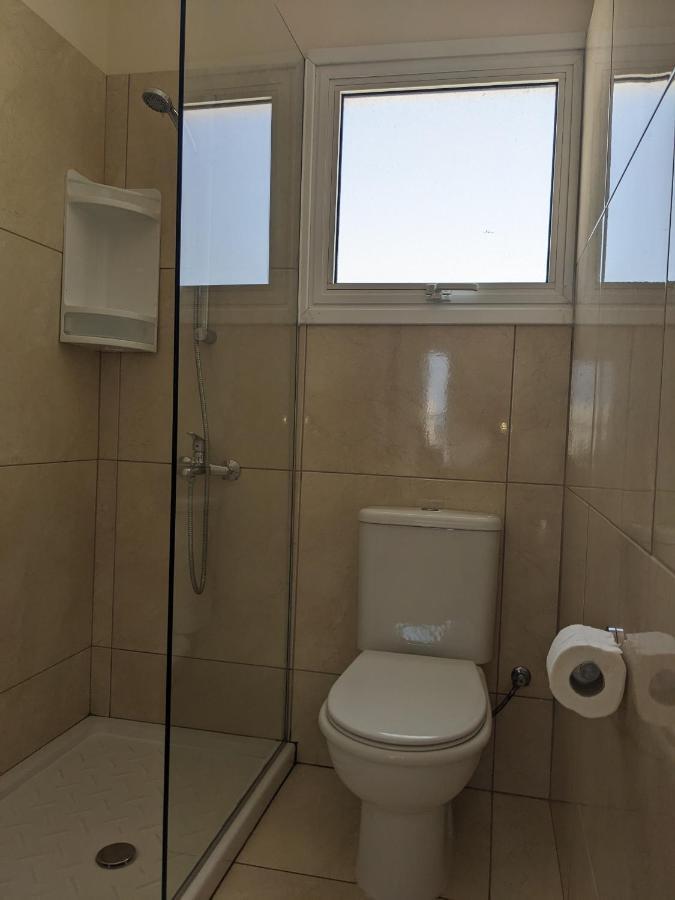 Adalena Court Apartment Paralimni Bagian luar foto