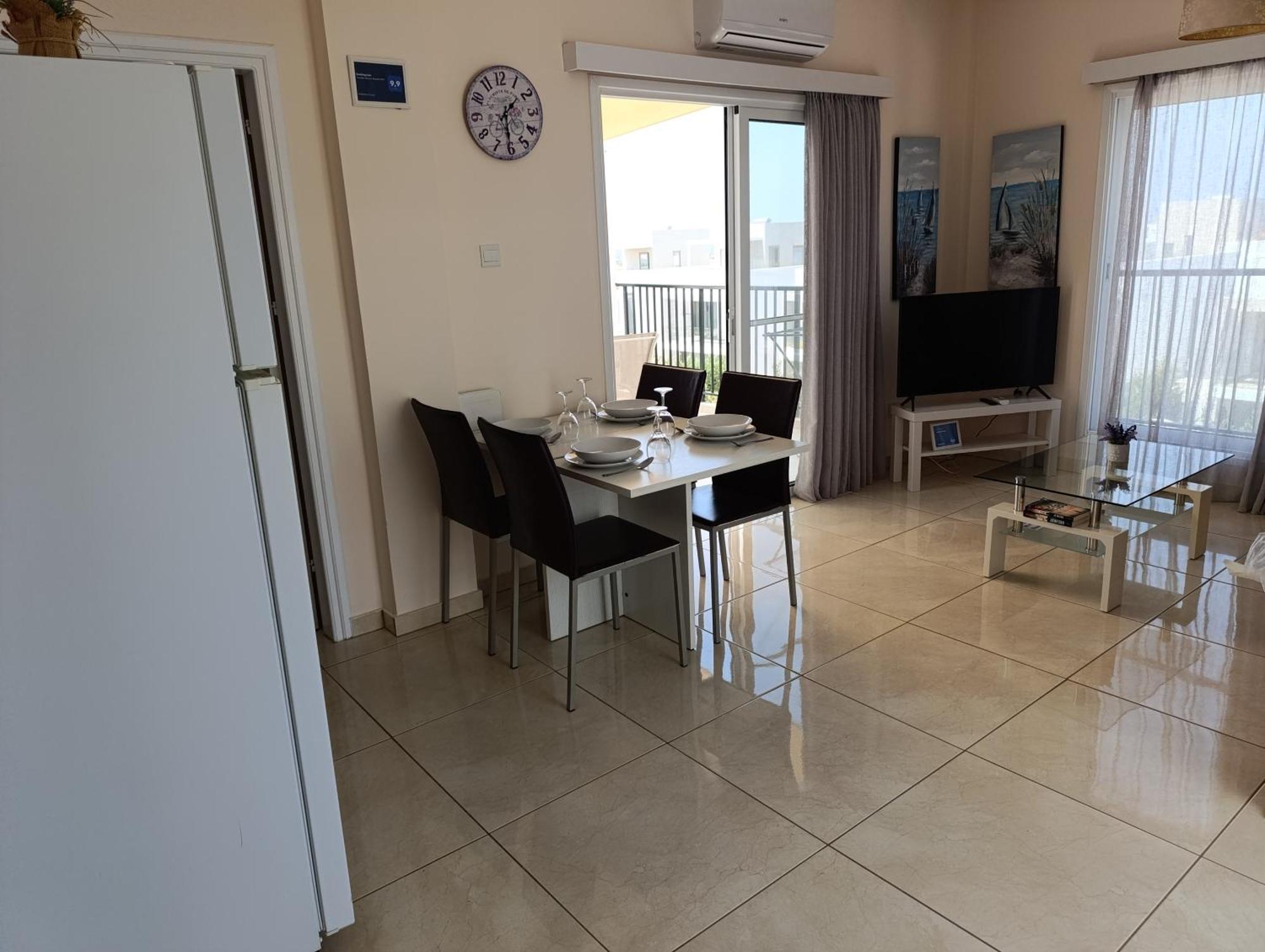 Adalena Court Apartment Paralimni Bagian luar foto